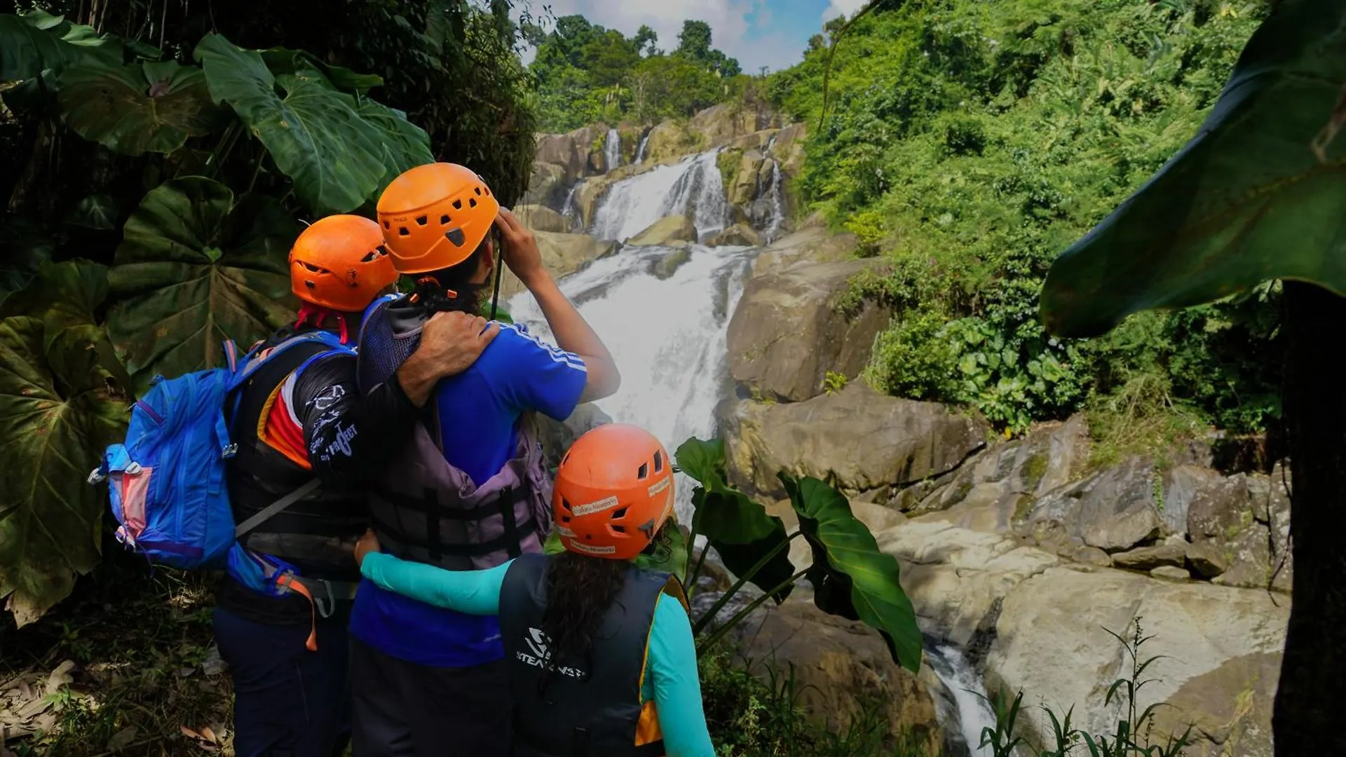 El Yunque Glamping River View At Casa Parcha Naguabo Luxury tent